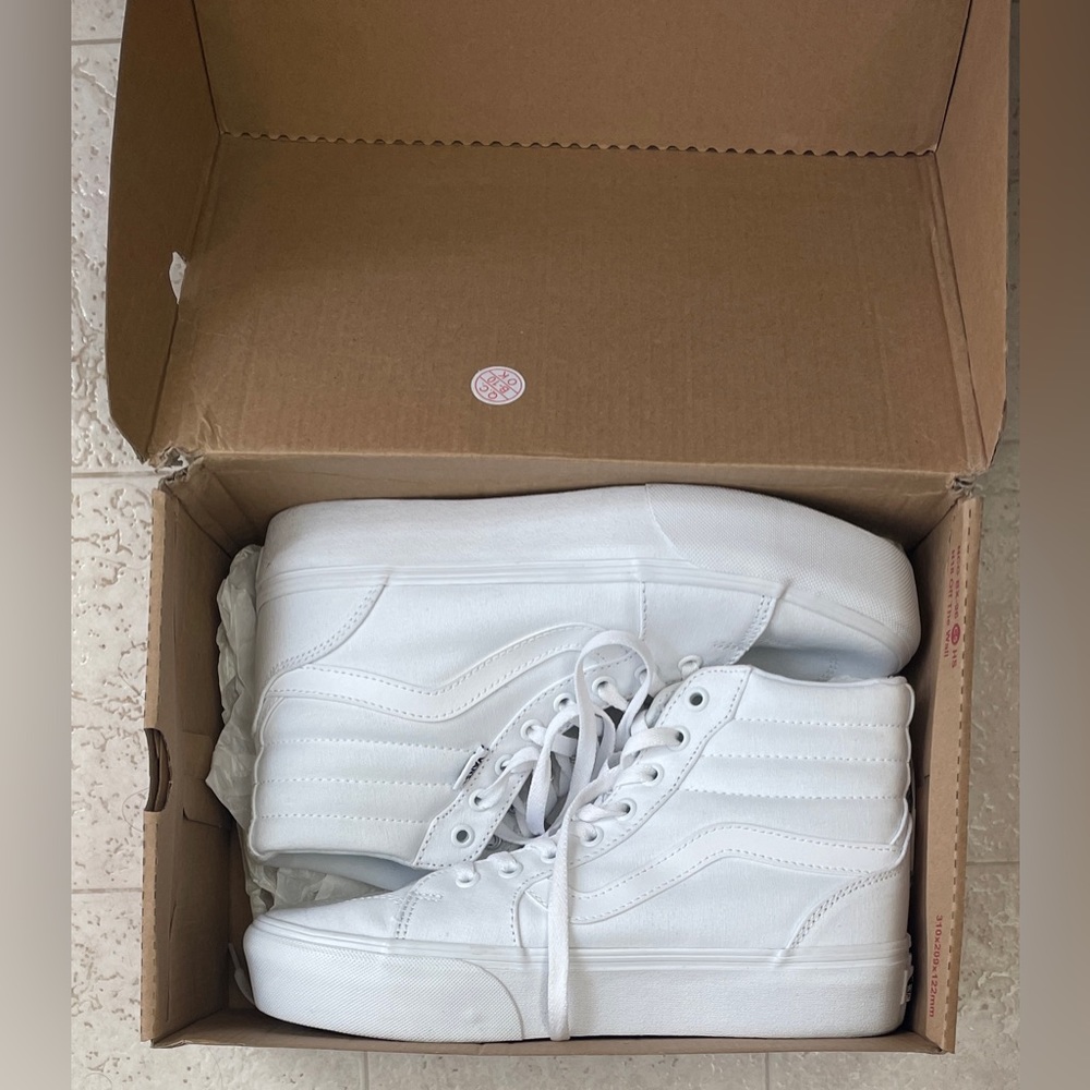 New - Vans Filmore Hightop Platform Sneaker White 9